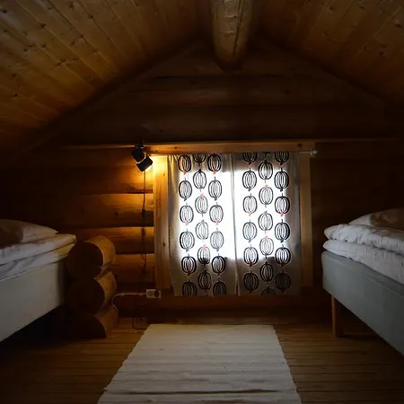 Moekit & Peurasuvanto